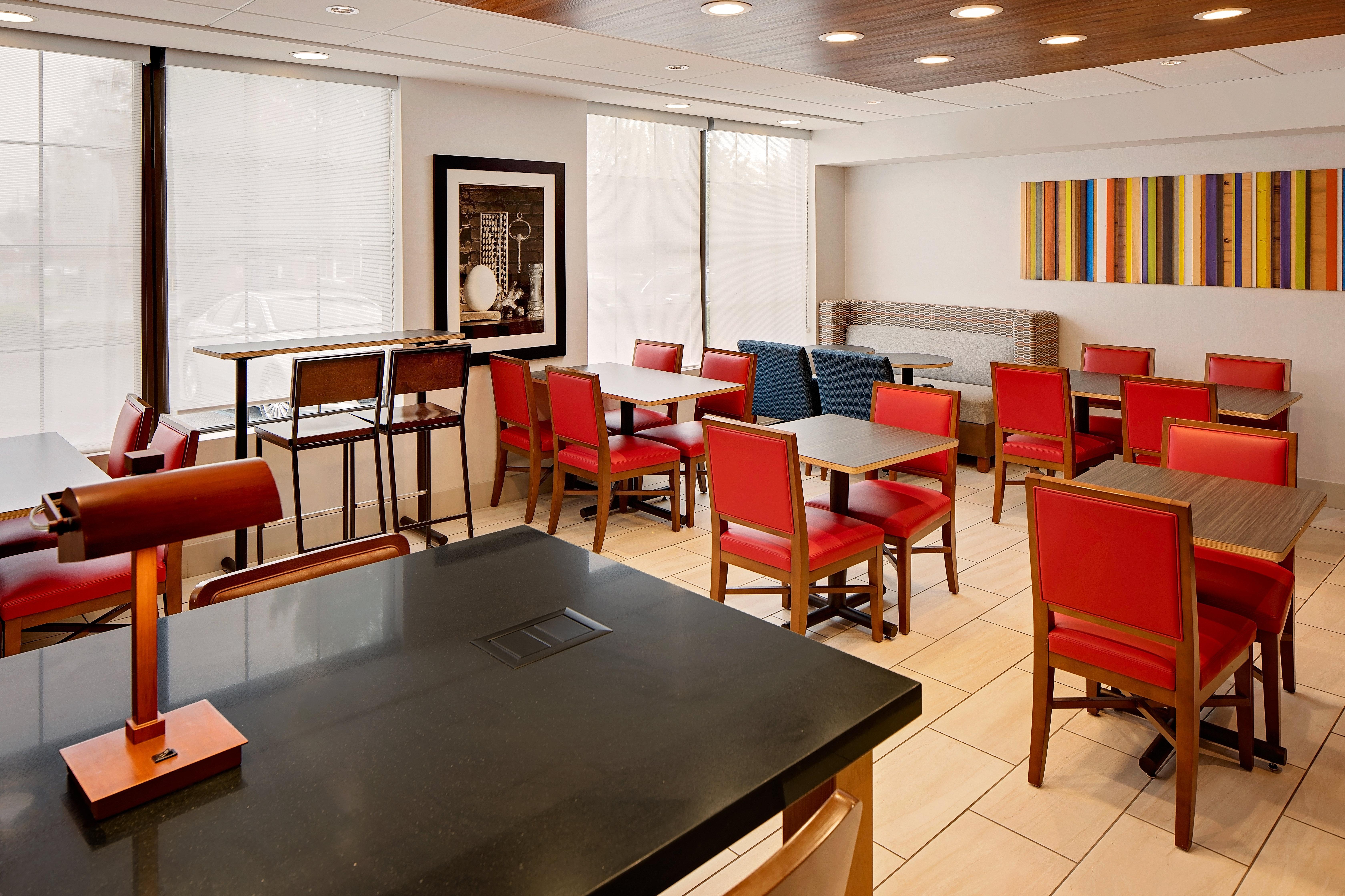Holiday Inn Express Harrisburg East By Ihg Exterior photo